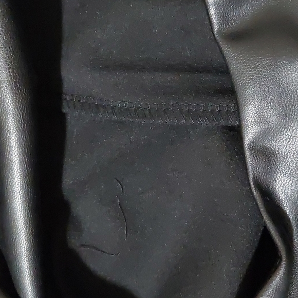 Laundry by Shelly Segal black pull on vegan leather pants - Picture 8 of 8